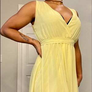 Classy yellow dress size M
